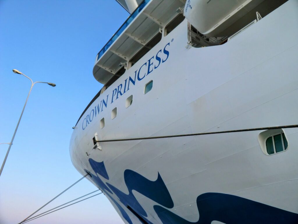 CROWN PRINCESSの船体ロゴ